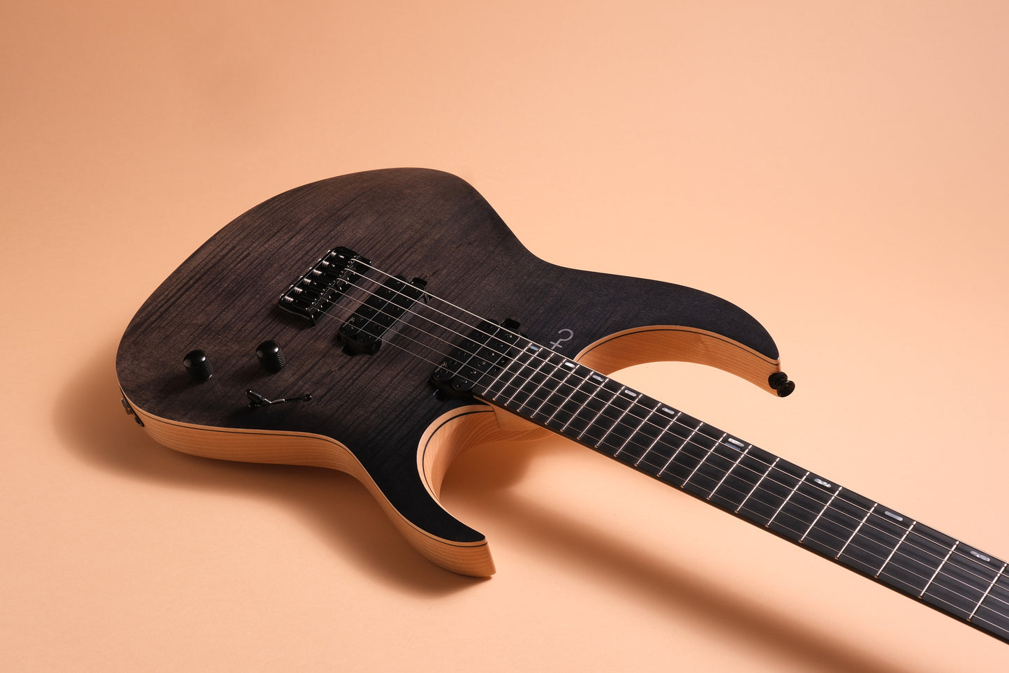 Infinia Ceres 6 - Obsidian Black