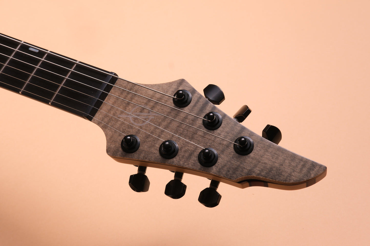 Infinia Ceres 6 - Obsidian Black
