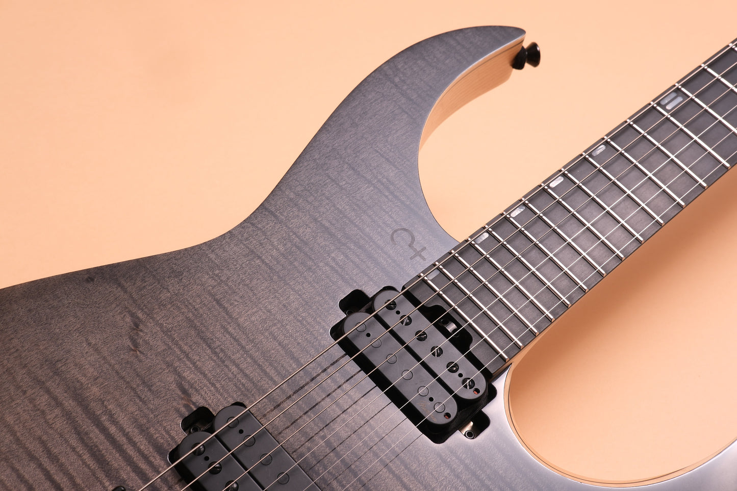 Infinia Ceres 6 - Obsidian Black