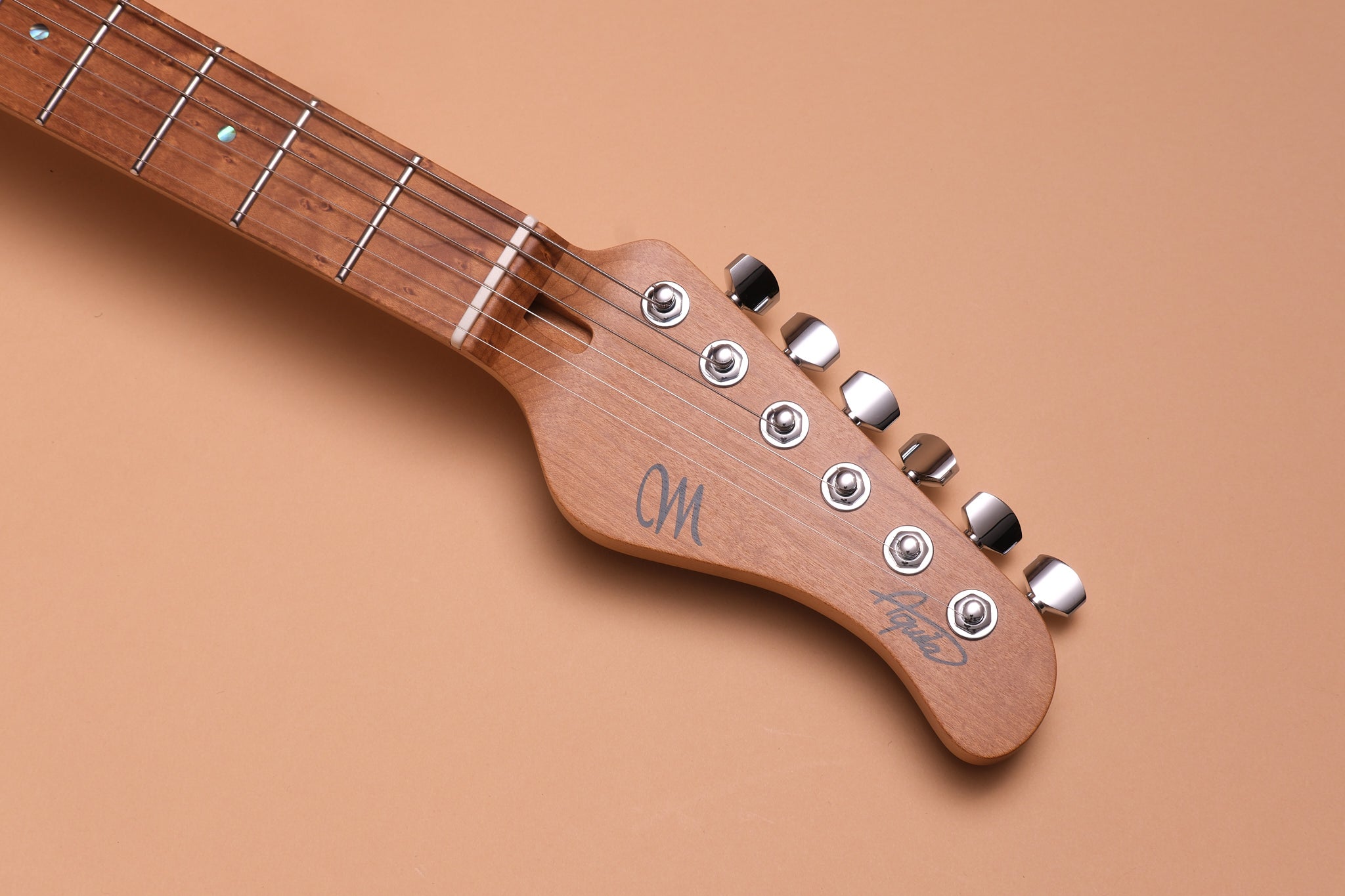 Mayones Aquila Aged V24 S 6 - Monolith Olympic White Nitro (Aged)