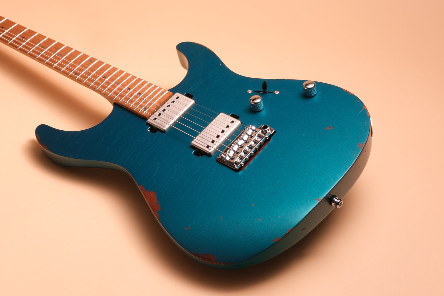 Mayones Guitars Aquila Aged V24 S 6 - Metallic Neon Green Nitro (Aged)
