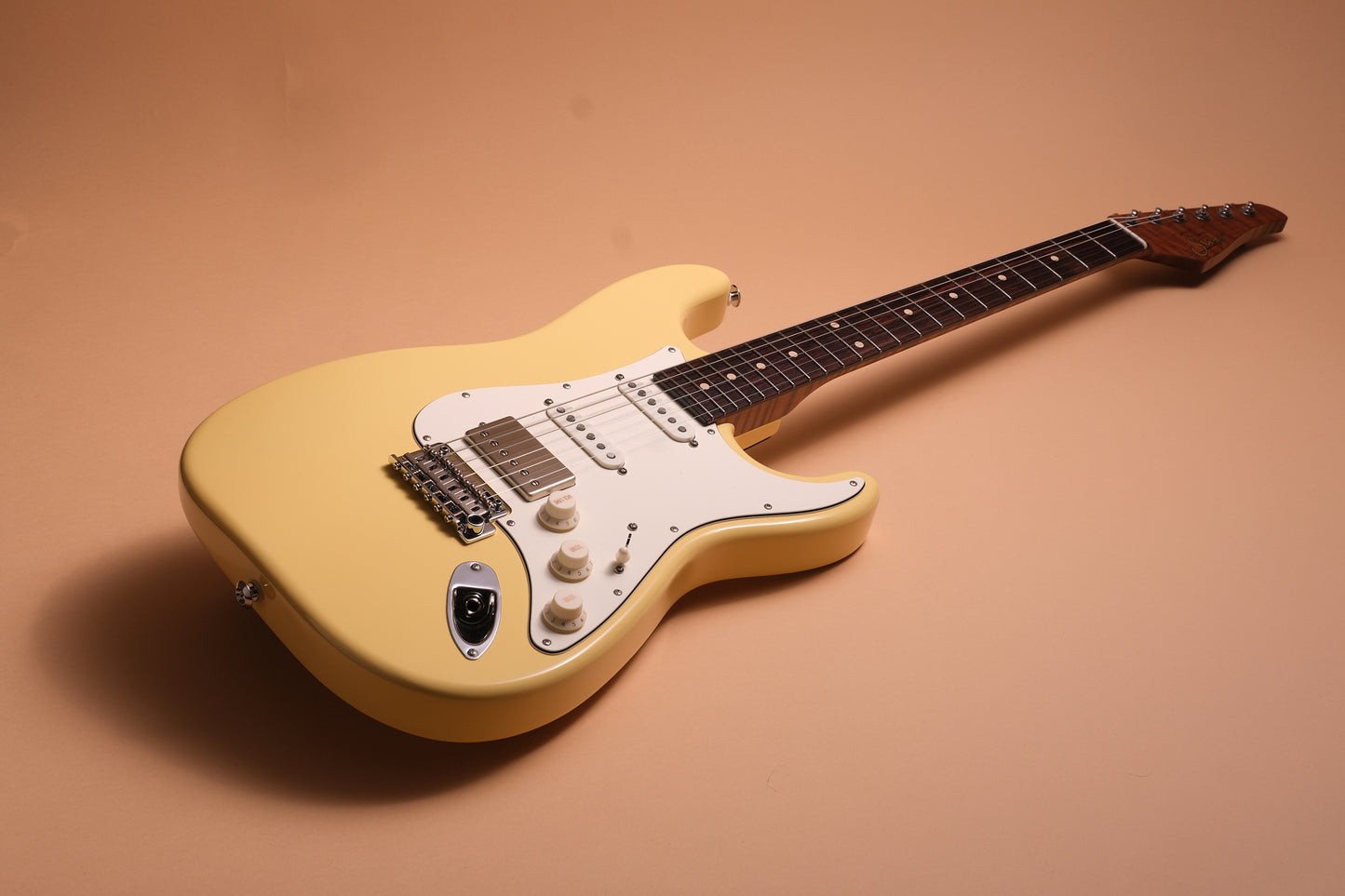 Suhr Guitars Classic S RFM - Vintage Yellow Limited